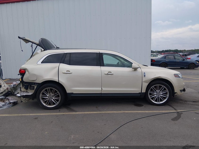 LINCOLN MKT 2016 VIN 2LMHJ5AT7GBL01752