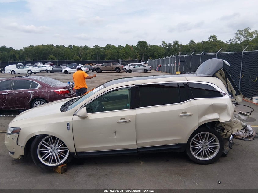 LINCOLN MKT 2016 VIN 2LMHJ5AT7GBL01752