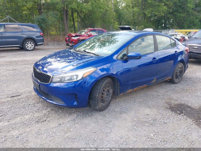 2017 Kia Forte, Обычный износ, IAAI, VIN 3KPFK4A72HE061067 — фото 2