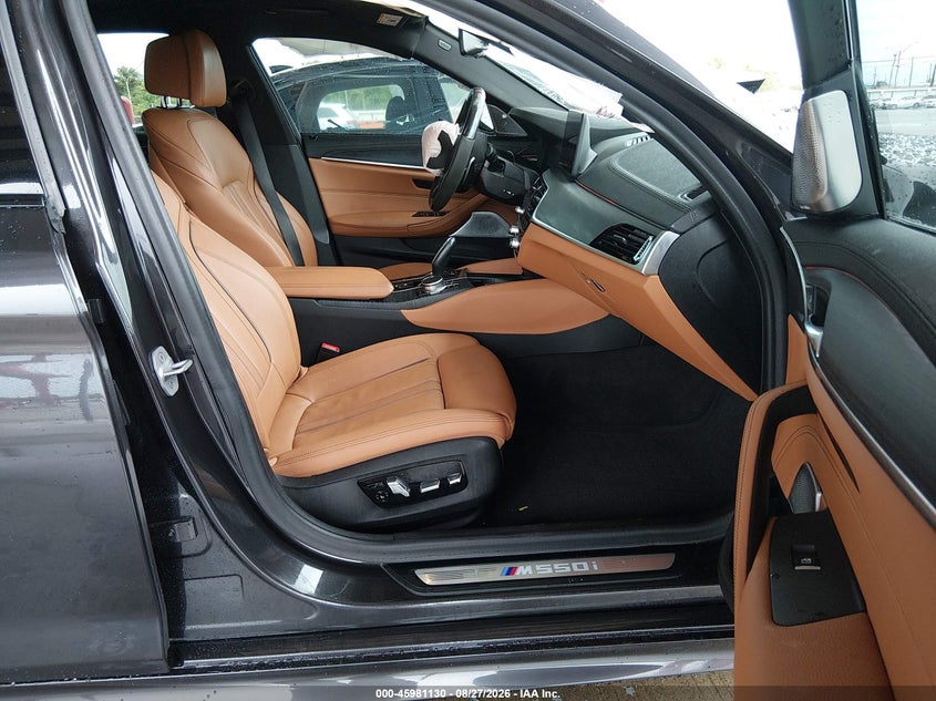 2021 BMW M550I XDRIVE · Фото 5
