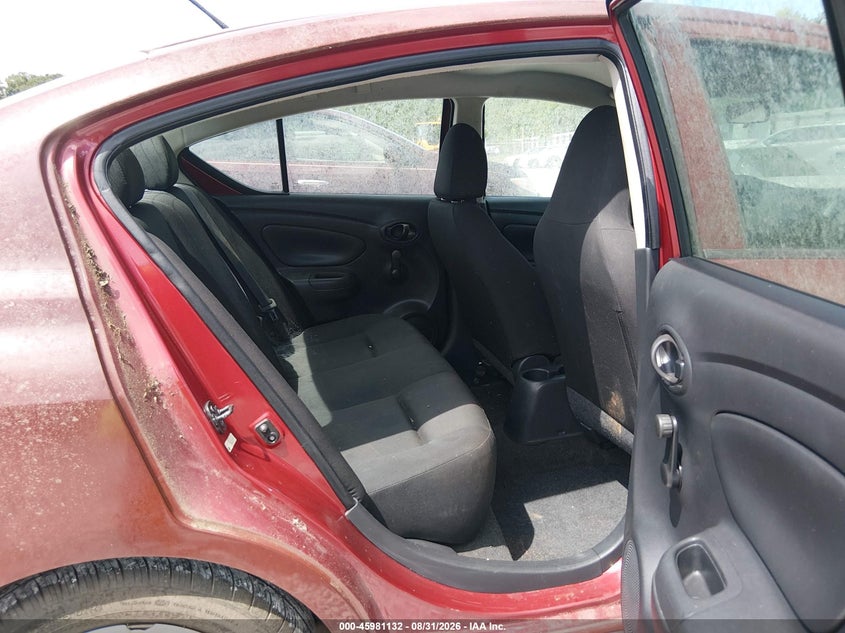 2017 NISSAN VERSA auction photo 8