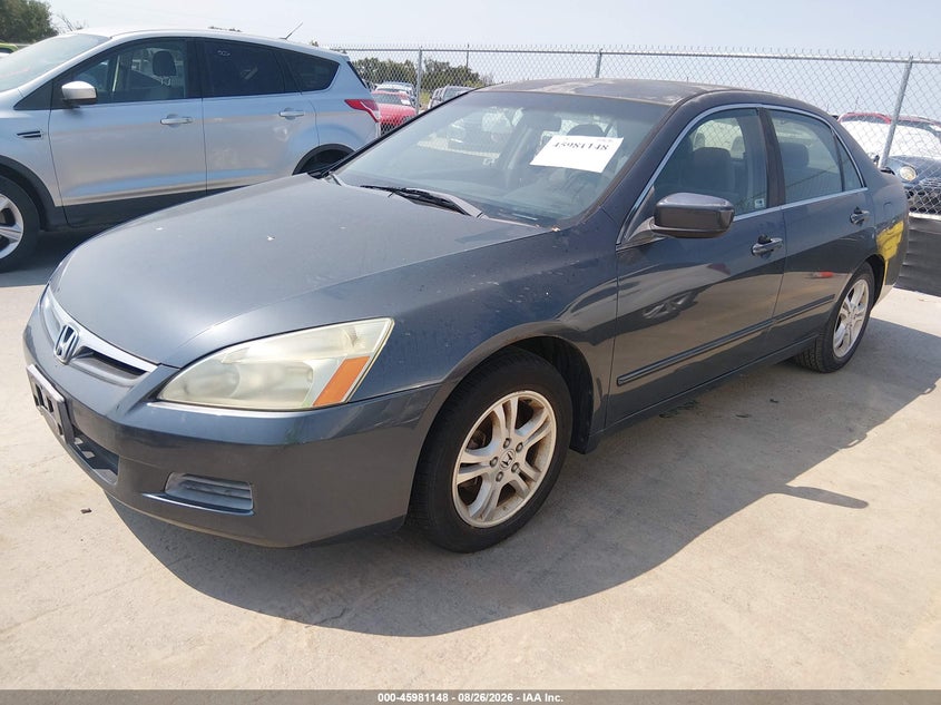 2007 Honda Accord, Normal Wear & Tear, IAAI, VIN JHMCM56397C005981 — photo 2