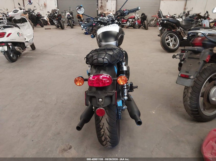 TRIUMPH BONNEVILLE 2022