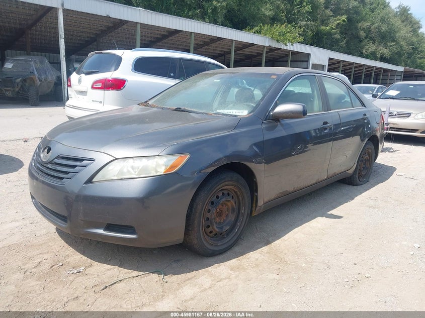 2007 Toyota Camry, Normal Wear & Tear, IAAI, VIN 4T1BE46K17U613267 — photo 2