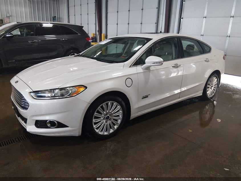 2016 Ford Fusion, Right Front, IAAI, VIN 3FA6P0PU8GR138772 — photo 2