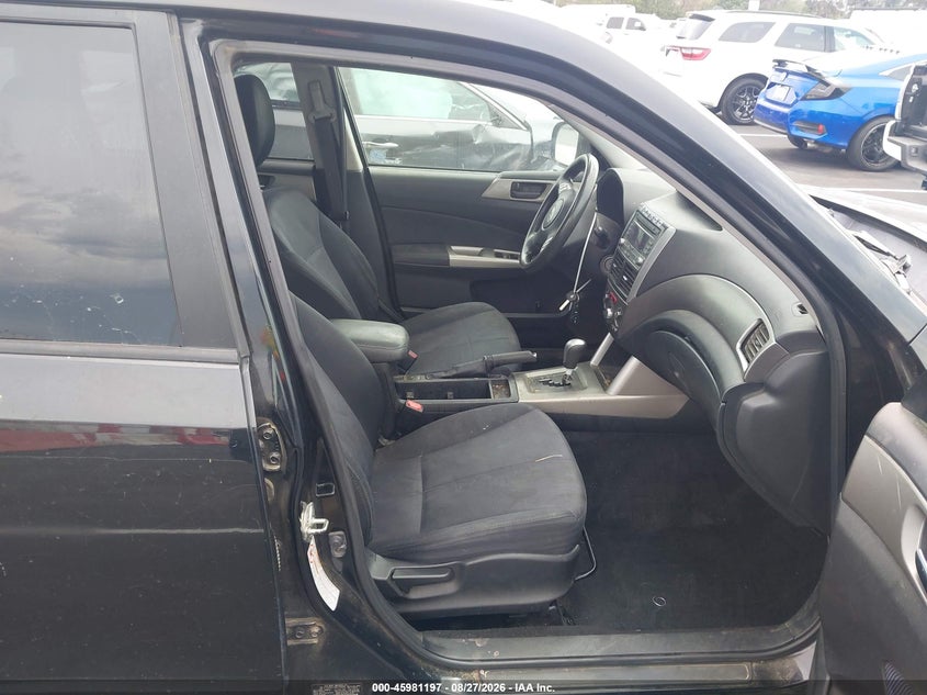2010 SUBARU FORESTER auction photo 5