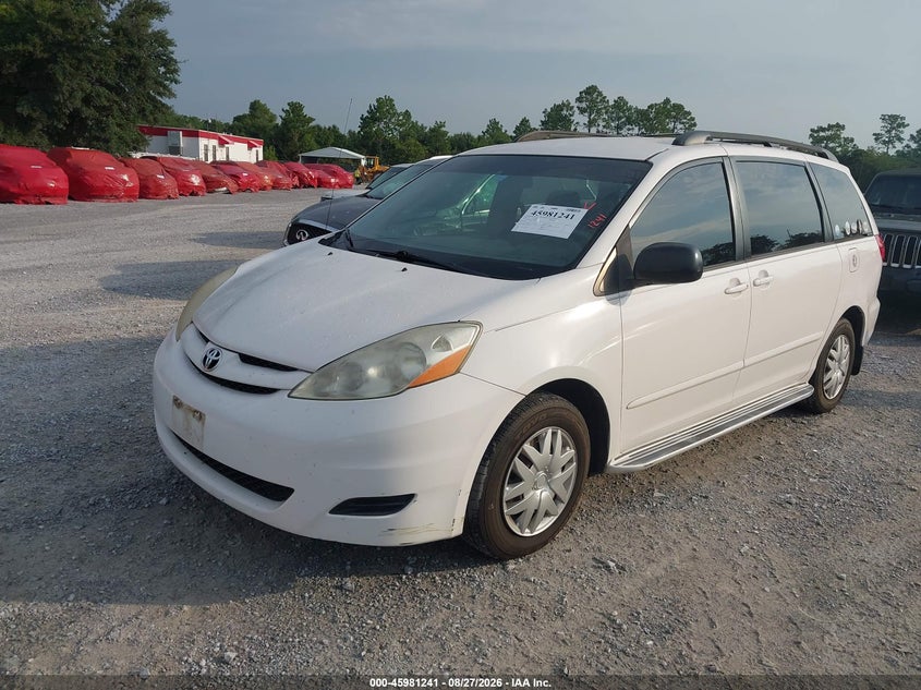 2007 TOYOTA SIENNA auction photo 2