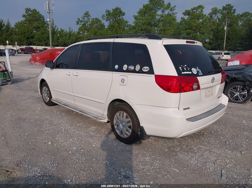 2007 TOYOTA SIENNA auction photo 3