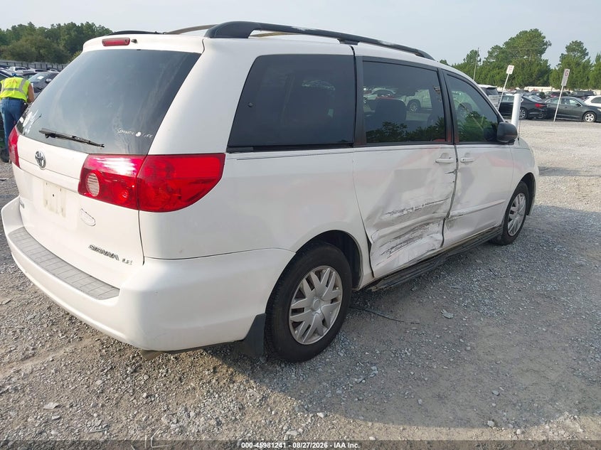 2007 TOYOTA SIENNA auction photo 4