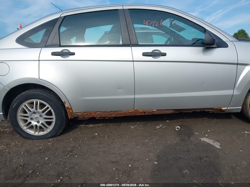 2011 FORD FOCUS auction photo 6