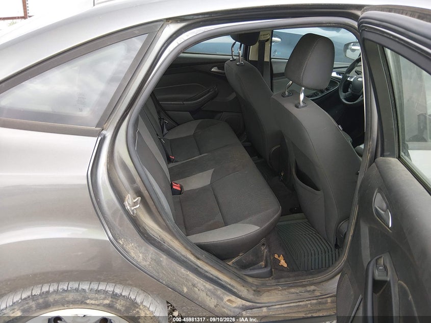 2012 FORD FOCUS auction photo 8