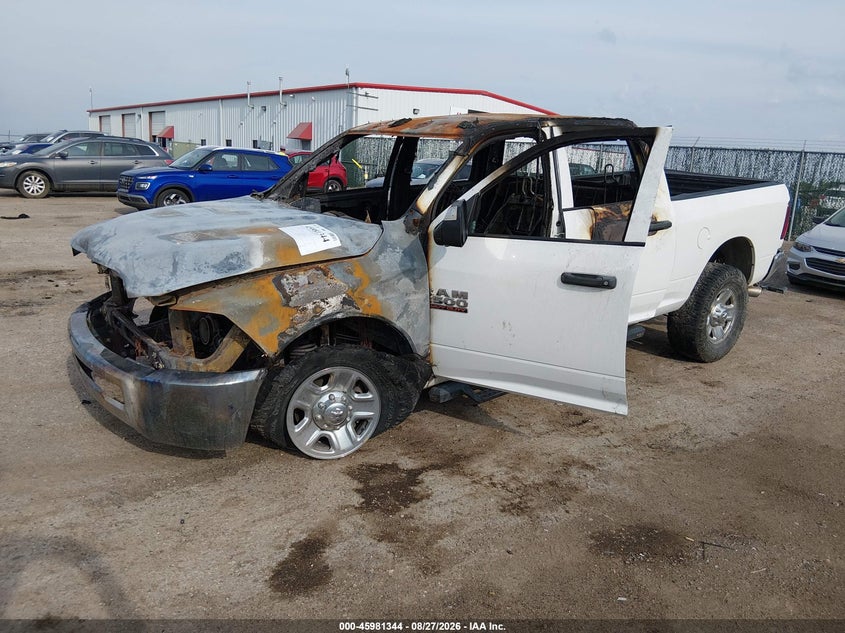 2018 RAM 2500, Total Burn, IAAI, VIN 3C6UR5CJ1JG108687 — photo 2