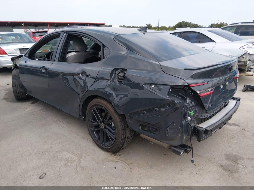 TOYOTA CAMRY - zdjęcie 3