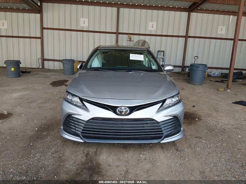 TOYOTA CAMRY - zdjęcie 12