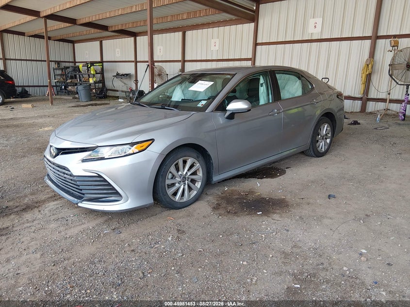 TOYOTA CAMRY - zdjęcie 2