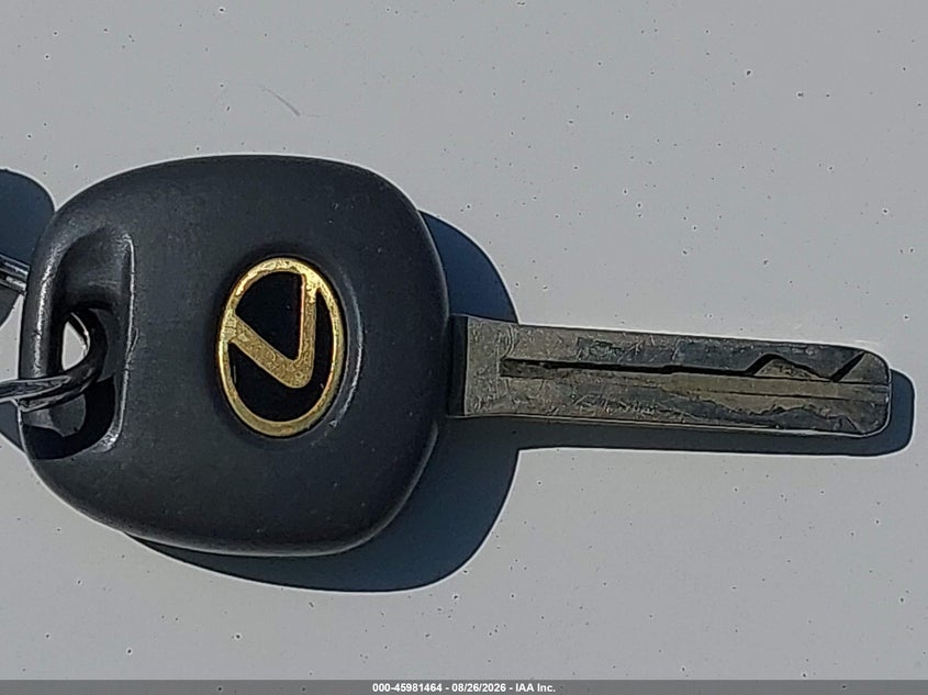 LEXUS ES 300 2003 VIN JTHBF30G636018010