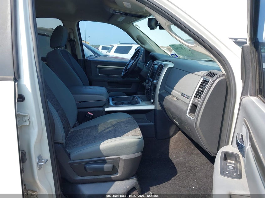 2016 RAM 1500 auction photo 5
