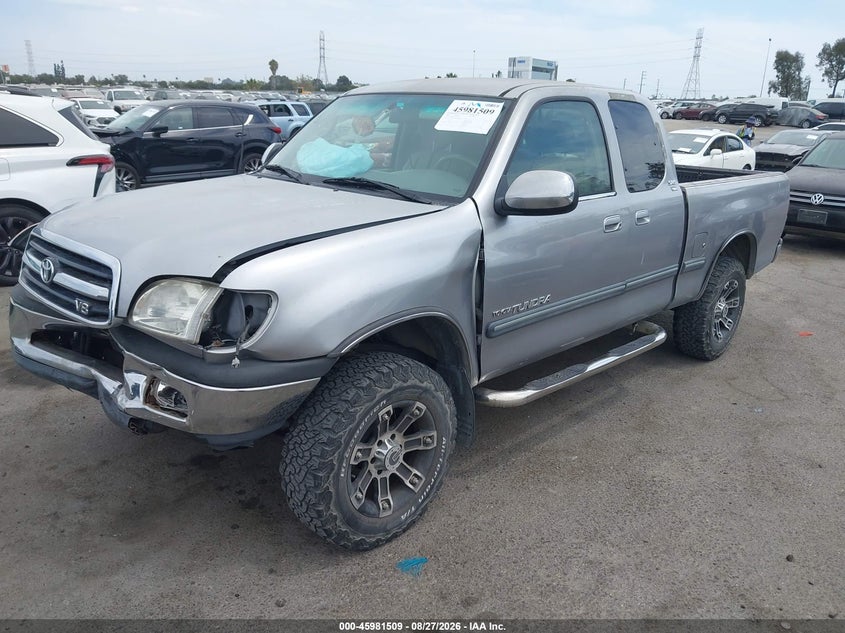 2002 Toyota Tundra, Front End, IAAI, VIN 5TBBT44162S295740 — photo 2