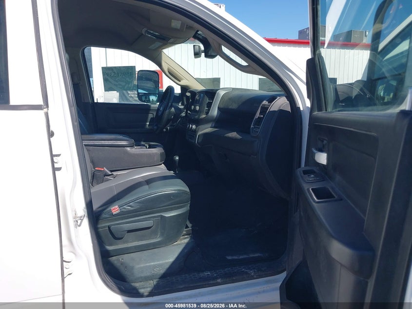 2019 RAM 5500 CHASSIS auction photo 5