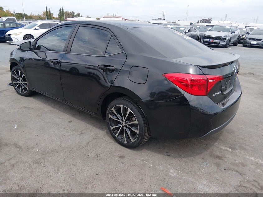 2018 TOYOTA COROLLA auction photo 3