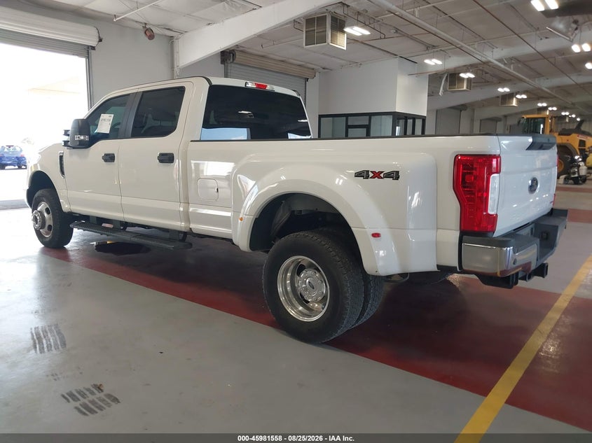 2017 FORD F-350 auction photo 3