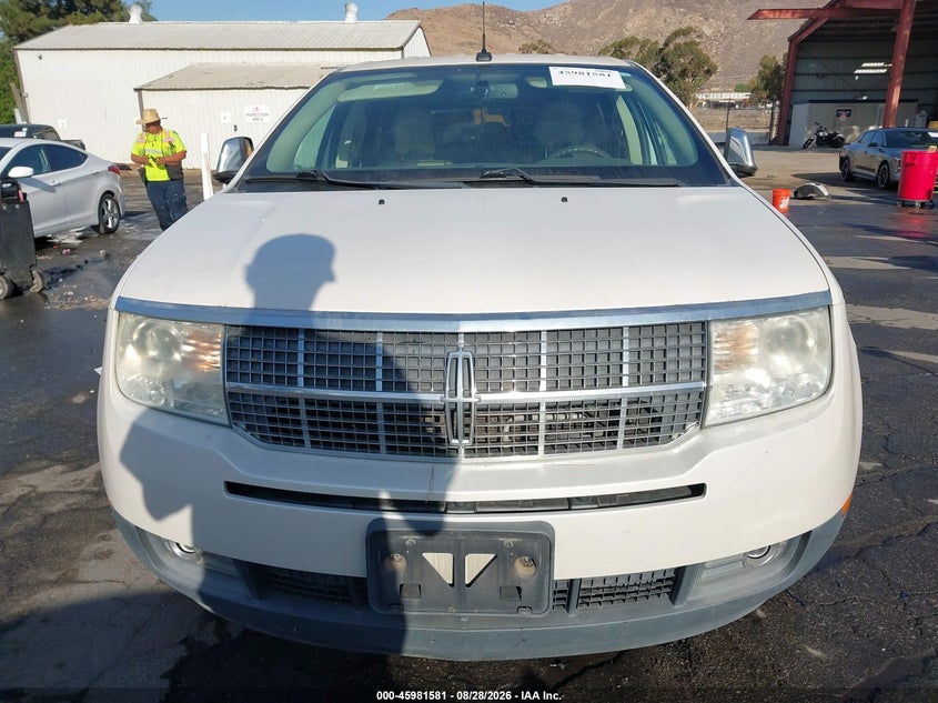 2010 LINCOLN MKX auction photo 6
