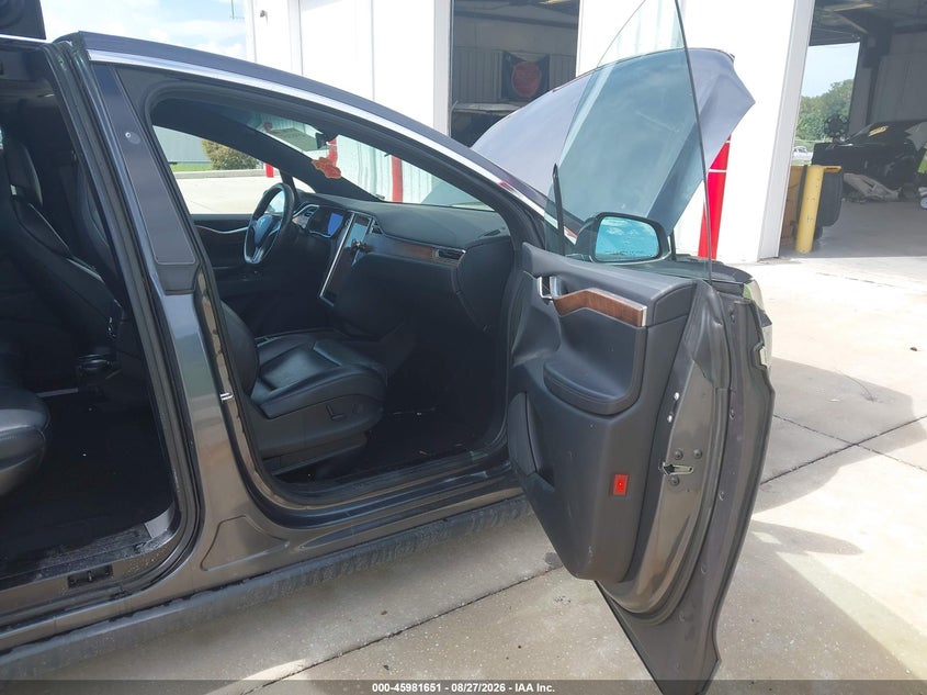 TESLA MODEL X 2017 VIN 5YJXCAE25HF061024