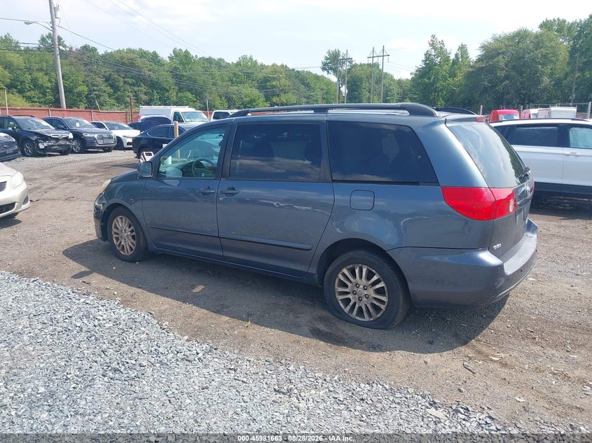 2010 TOYOTA SIENNA auction photo 6