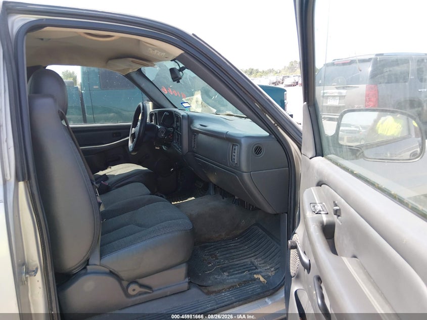 2004 GMC SIERRA 1500 auction photo 5