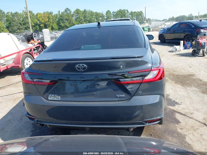 TOYOTA CAMRY - zdjęcie 17