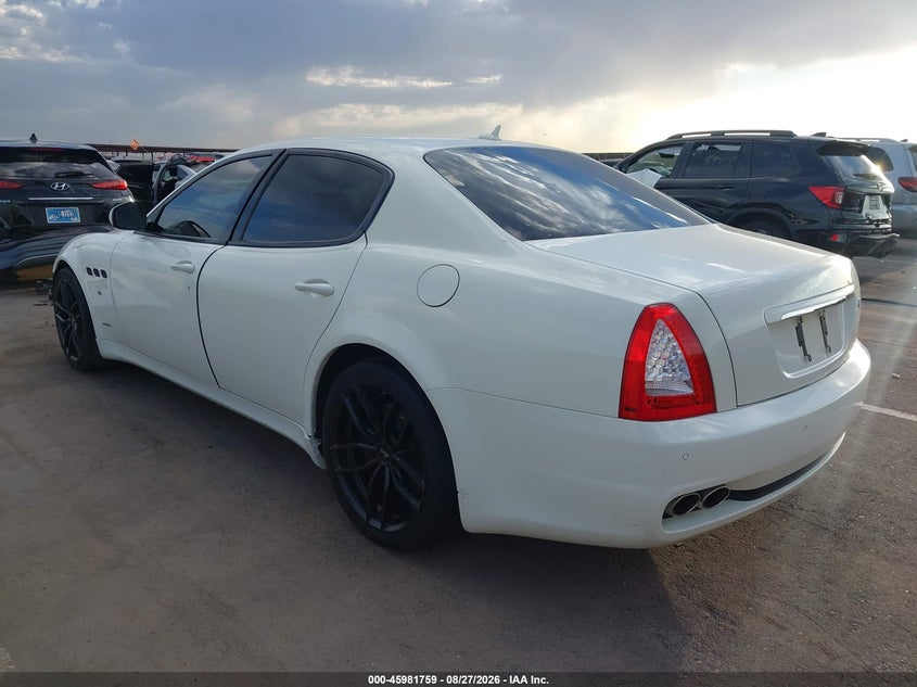 MASERATI QUATTROPORTE 2011 VIN ZAM39JKA8B0054479