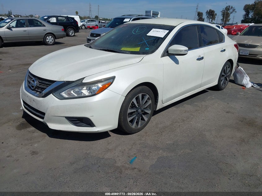 2018 Nissan Altima, Normal Wear & Tear, IAAI, VIN 1N4AL3AP2JC190804 — photo 2