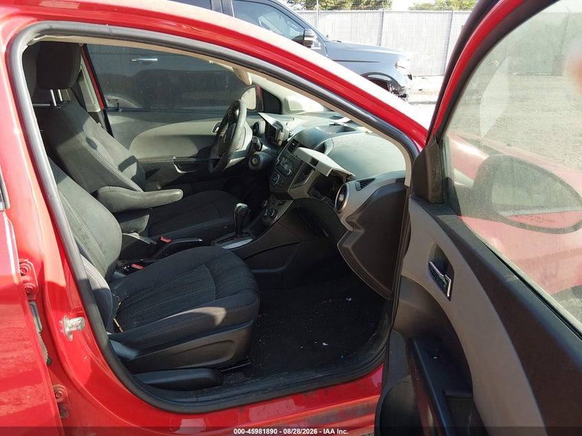 2015 CHEVROLET SONIC auction photo 5