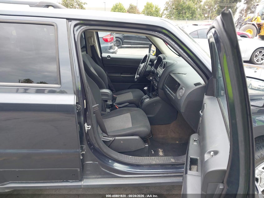 2014 JEEP PATRIOT auction photo 5