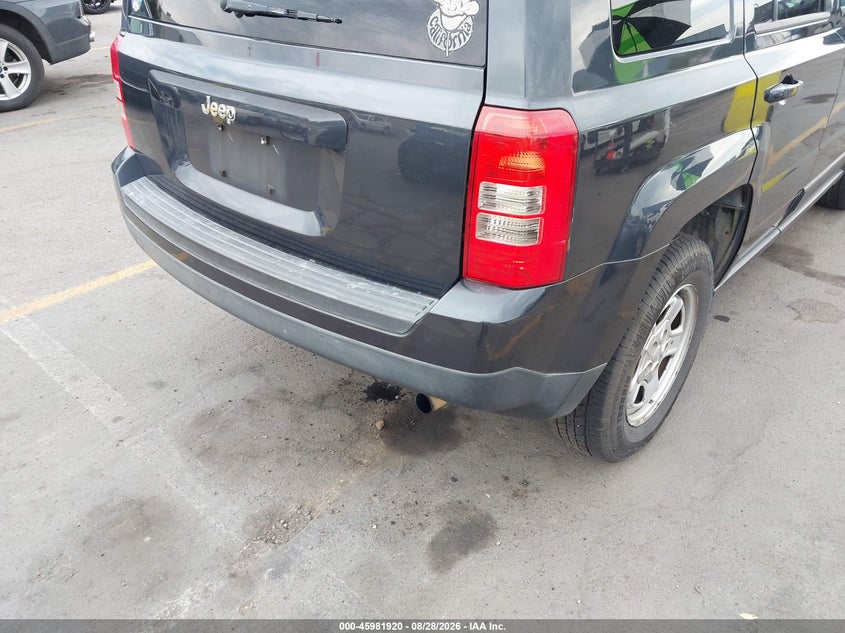 2014 JEEP PATRIOT auction photo 6