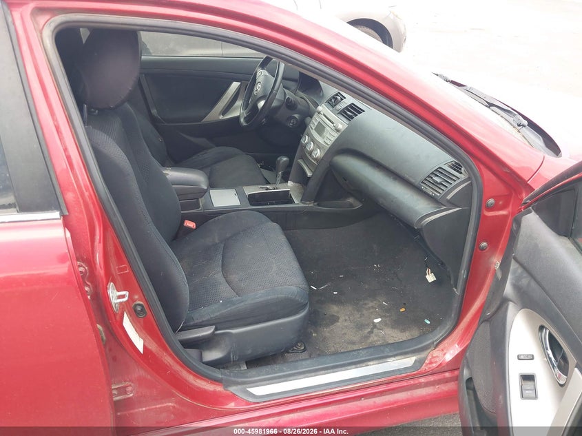 2010 TOYOTA CAMRY auction photo 5