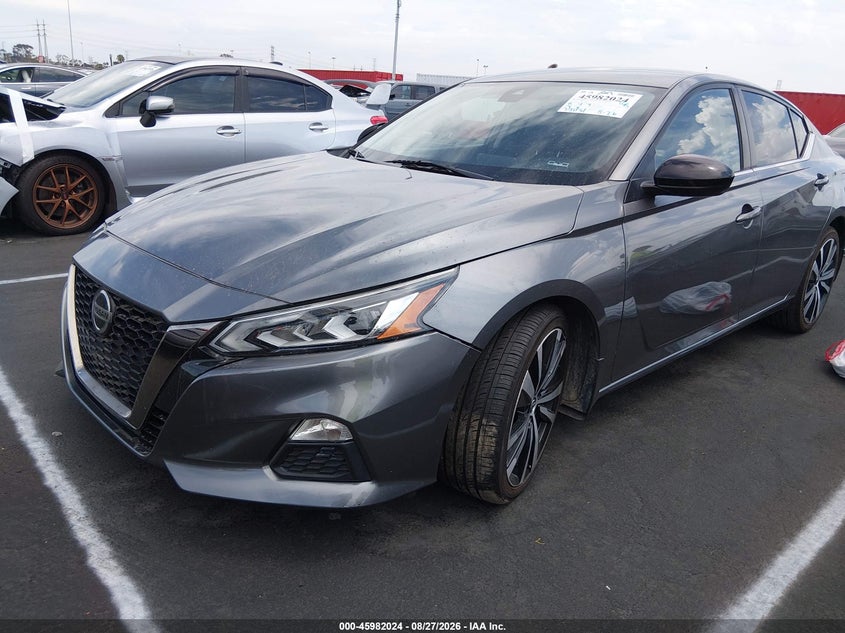 2022 Nissan Altima, Right Front, IAAI, VIN 1N4BL4CV7NN318440 — photo 2