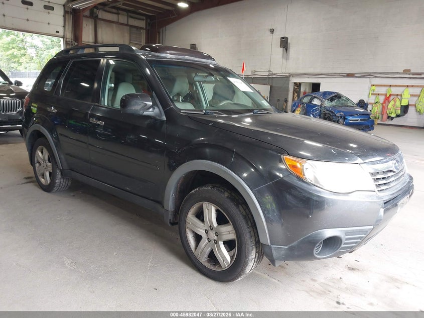 2009 SUBARU FORESTER auction photo 1
