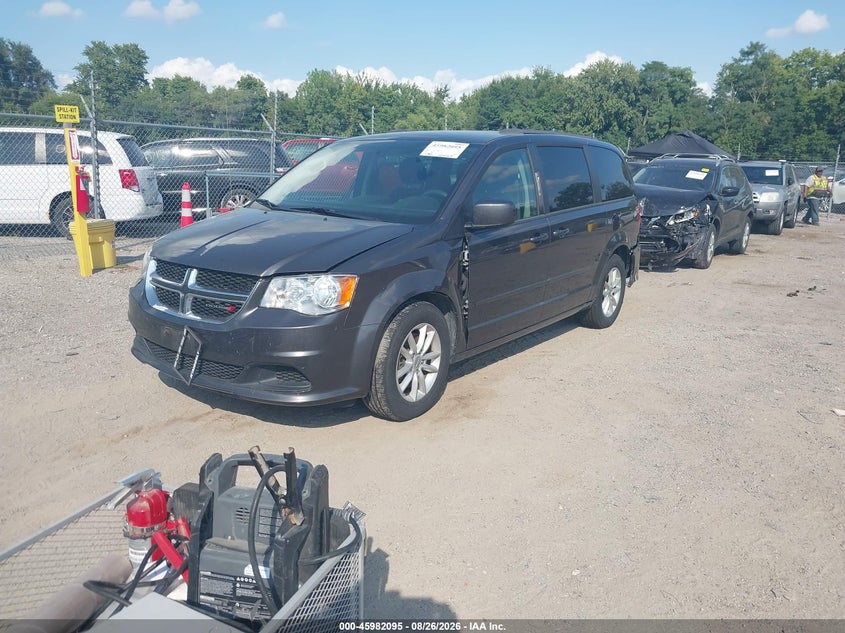 2015 Dodge Caravan, Левый бок, IAAI, VIN 2C4RDGCG1FR569242 — фото 2