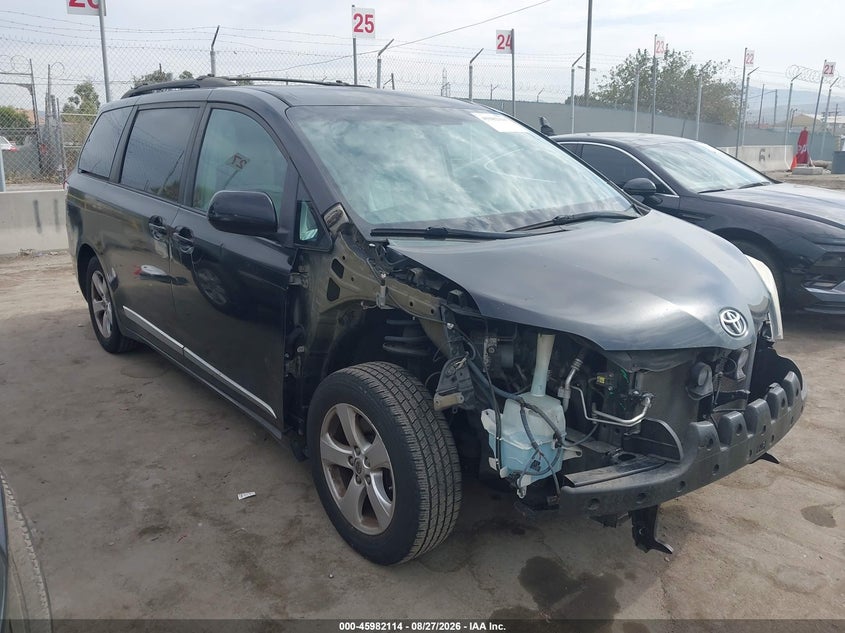 2013 Toyota Sienna Le V6 8 Passenger, Front, IAAI, VIN 5TDKK3DC9DS320333