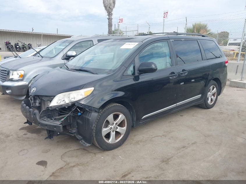 2013 Toyota Sienna, Удар спереди, IAAI, VIN 5TDKK3DC9DS320333 — фото 2