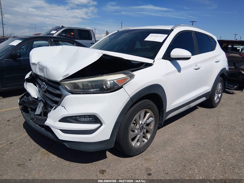 2017 Hyundai Tucson, Front & Rear, IAAI, VIN KM8J3CA4XHU511598 — photo 2