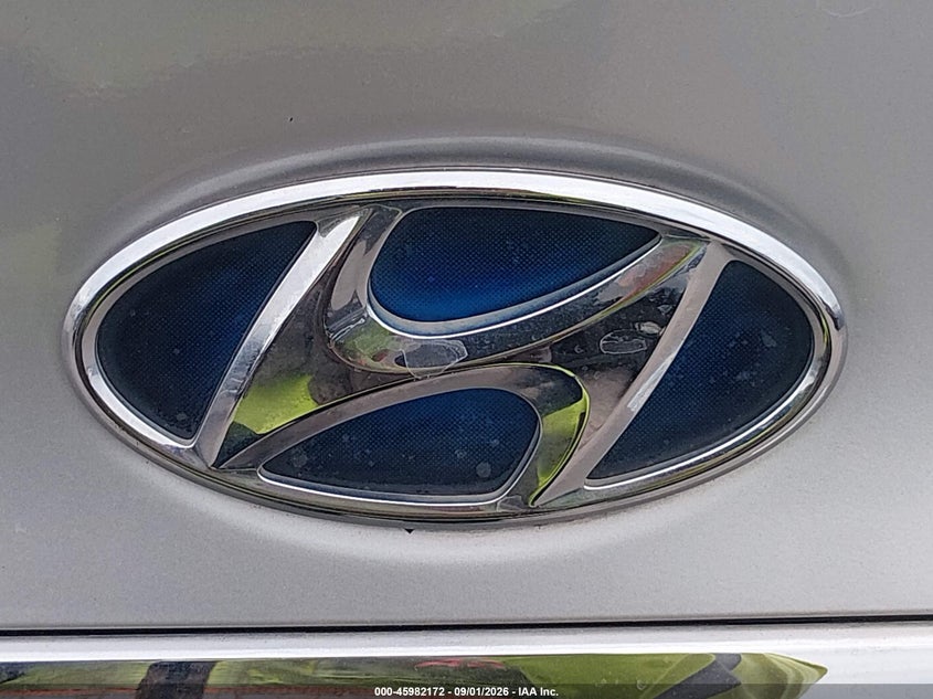2011 HYUNDAI SONATA HYBRID auction photo 6