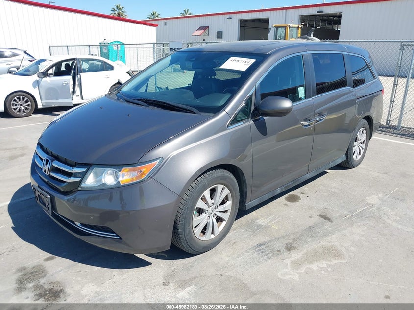 2015 Honda Odyssey, Right Front, IAAI, VIN 5FNRL5H61FB087065 — photo 2