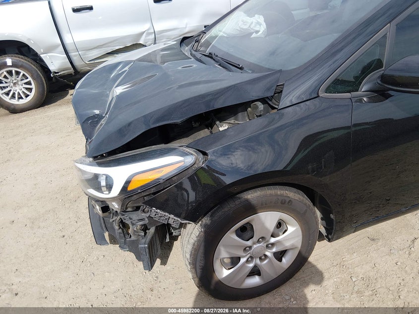 2017 KIA FORTE auction photo 6