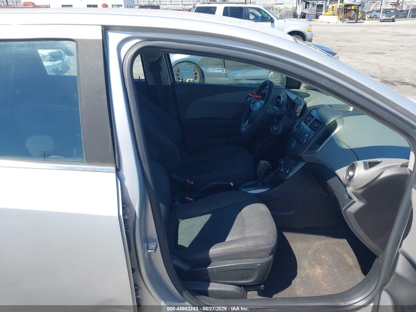 2013 CHEVROLET SONIC auction photo 5