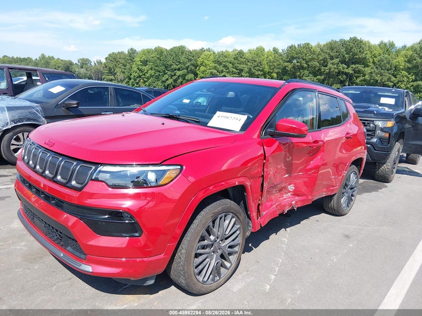 2022 Jeep Compass, Left Side, IAAI, VIN 3C4NJDCB0NT232471 — photo 2