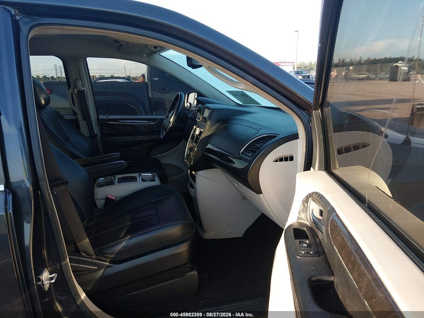 CHRYSLER TOWN & COUNTRY 2014 VIN 2C4RC1BG0ER358677