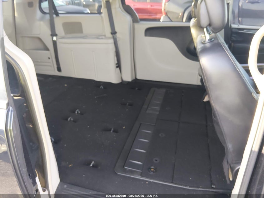CHRYSLER TOWN & COUNTRY 2014 VIN 2C4RC1BG0ER358677
