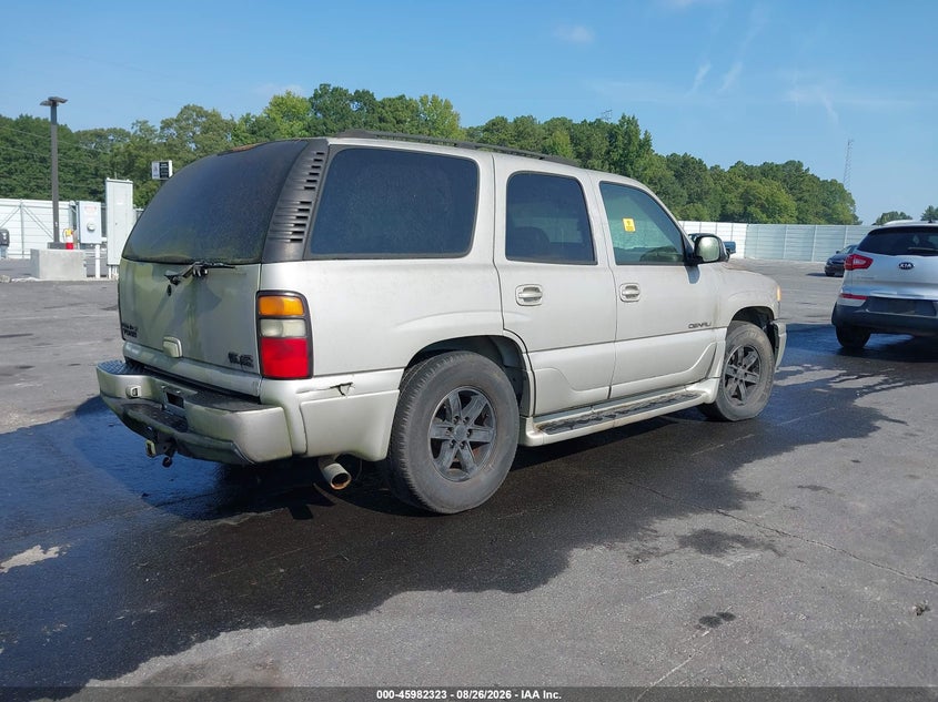 2005 GMC YUKON auction photo 4